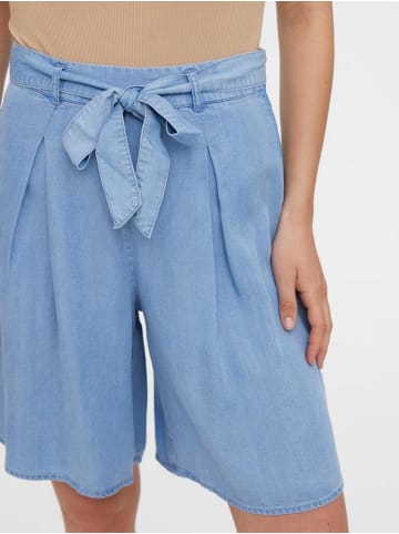 Vero Moda Short in Light Blue Denim