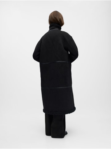 Object Mantel in Black