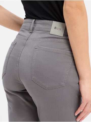 BRAX Hose Shakira in grau