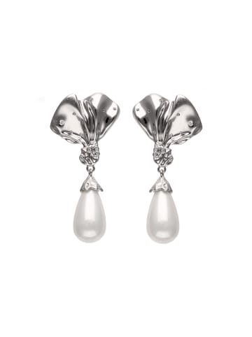 faina Women Dangle Earrings in Silver White
