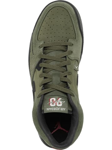 Jordan Jordan Turnschuhe in medium olive/black/university red/sail