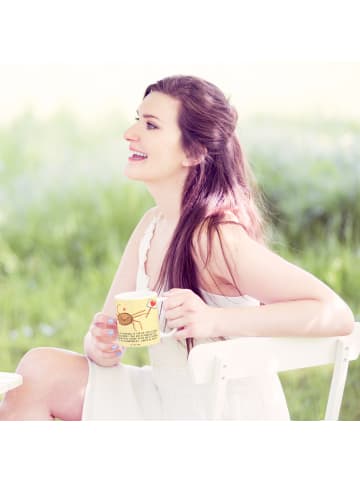Mr. & Mrs. Panda Becher Spinne Agathe Motivation mit Spruch in Gelb Pastell