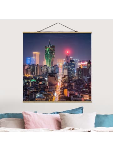 WALLART Stoffbild mit Posterleisten - Nachtlichter von Macau in Bunt