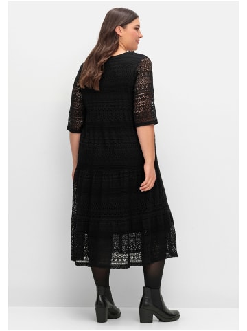 sheego Stufenkleid in schwarz