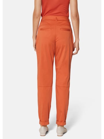 MADELEINE Chino-Hose mit Bundfalten in safran