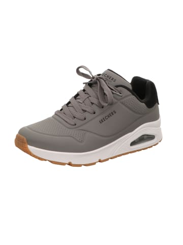 Schnürschuh in grau
