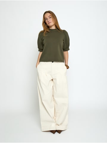 Peppercorn Top in Grape Leaf