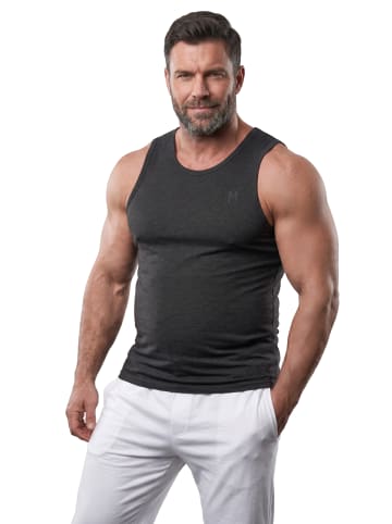 Men Plus Tank Top in schwarz