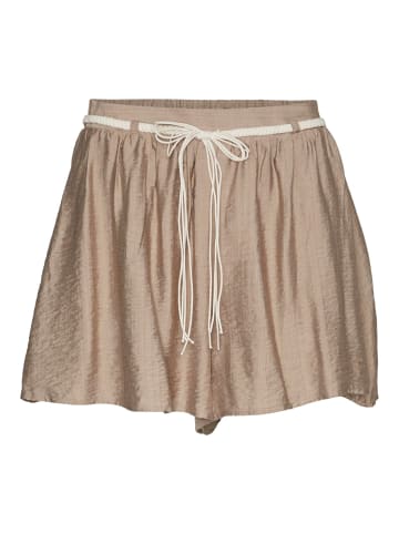 Vero Moda Shorts in Silver Mink