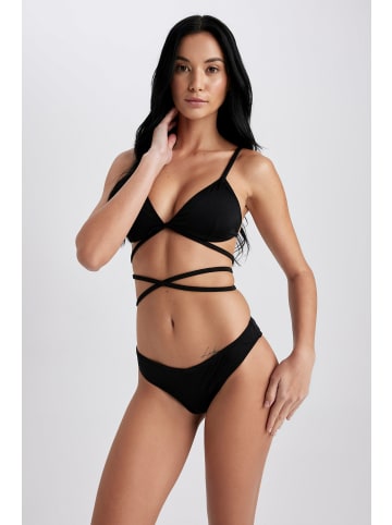 DeFacto Triangel-Bikini-Top REGULAR FIT in Schwarz