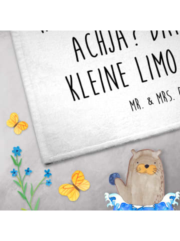 Mr. & Mrs. Panda Mini-Handtuch Nachtfalter Fähnchen mit Spruch in Weiß