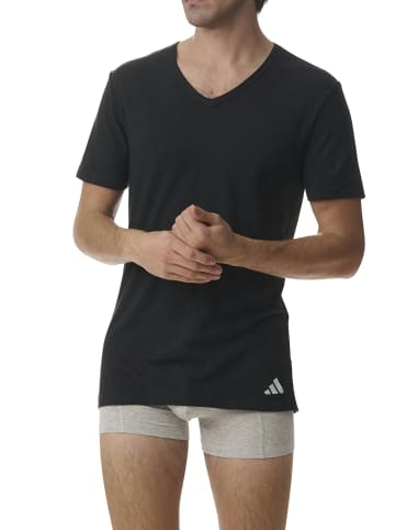 adidas T-Shirt T-Shirt Basic V-Neck 8P in Black