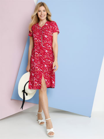 Sieh an! Kleid in rot-taubenblau-bedruckt