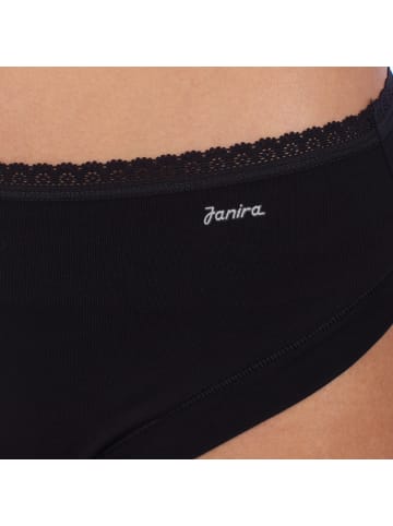 Janira Pantys in Black