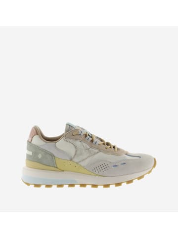 Victoria Sneaker in beige