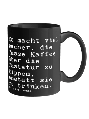 Mr. & Mrs. Panda Tasse Es macht viel wacher, die Tasse Kaffee üb... in Schwarz