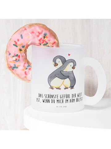 Mr. & Mrs. Panda Glühweinbecher Pinguine Kuscheln mit Spruch in Transparent