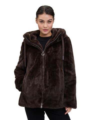Betty Barclay Plüschjacke mit Kapuze in Dunkelbraun