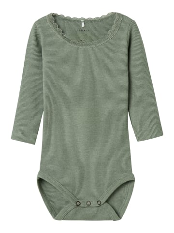 name it Langarmbody in lily pad