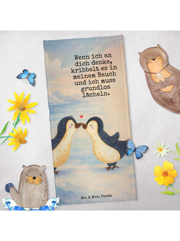 Mr. & Mrs. Panda Handtuch Pinguine Kuss Design mit Spruch in Grau Pastell