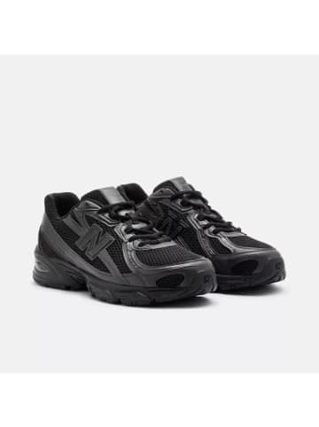 New Balance Sneaker 740 in Schwarz