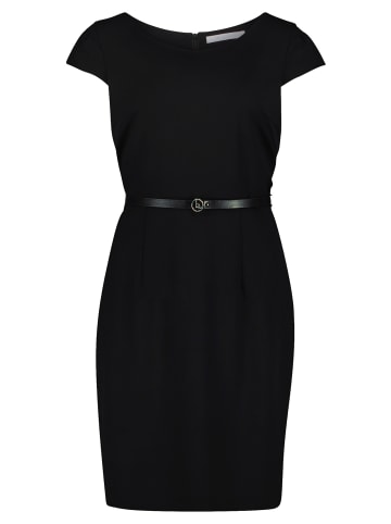 BETTY & CO Etuikleid mit Gürtel in Schwarz