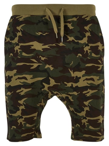 DEF Shorts in green camo