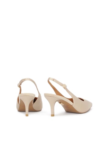 Kazar Pumps in Beige