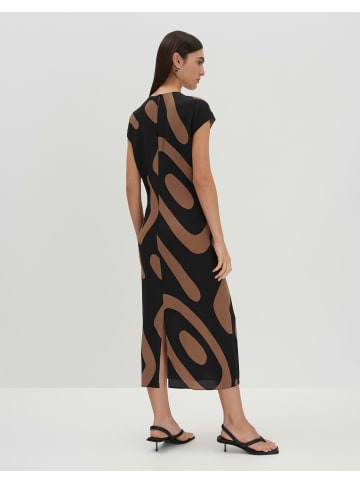 someday. Maxikleid mit überschnittenen Kurzarmen in Black