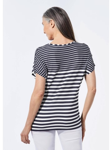 GOLDNER Kurzgröße:  Shirt mit U-Boot-Ausschnitt in marine / weiß / gemustert