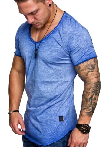 Amaci&Sons Basic Oversize T-Shirt mit V-Ausschnitt NYC in Blau
