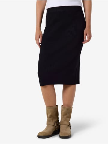 Noisy may Strickrock in Black1