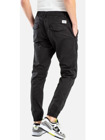 Reell Stoffhose in Schwarz