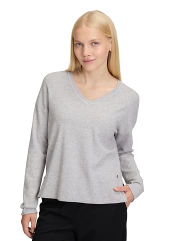 BETTY & CO Strickpullover mit V-Ausschnitt in Light Silver Melange
