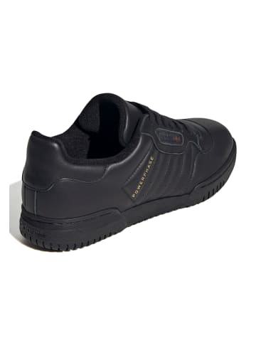 adidas Turnschuhe in core black/dark blue/preloved ruby