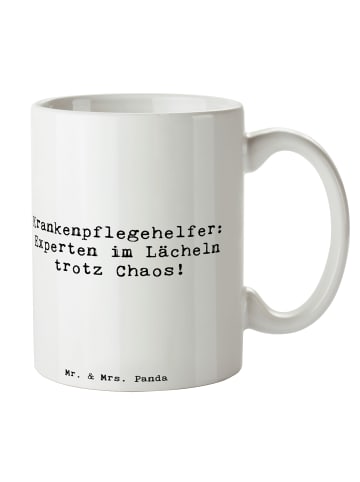Mr. & Mrs. Panda Becher Spruch Krankenpflegehelfer Lächeln mit S... in Weiß