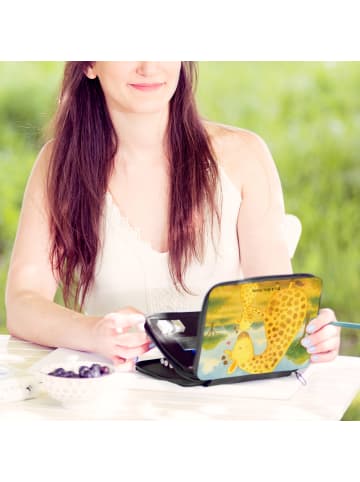 Mr. & Mrs. Panda Etui Giraffe Kind Design ohne Spruch in Weiß