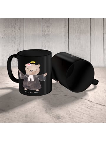 Mr. & Mrs. Panda Kaffeebecher Pfarrerin Herz ohne Spruch in Schwarz