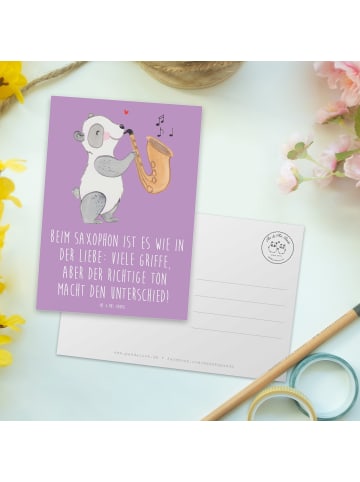 Mr. & Mrs. Panda Postkarte Saxophon Liebe mit Spruch in Lavendeltraum