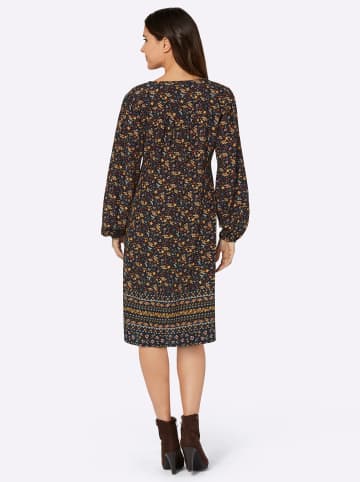 Sieh an! Druckkleid in schwarz-rotbraun-bedruckt