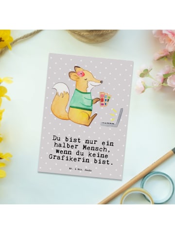 Mr. & Mrs. Panda Postkarte Grafikerin Herz mit Spruch in Grau Pastell