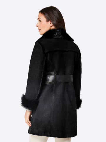 Mainpol Lammfelljacke in schwarz