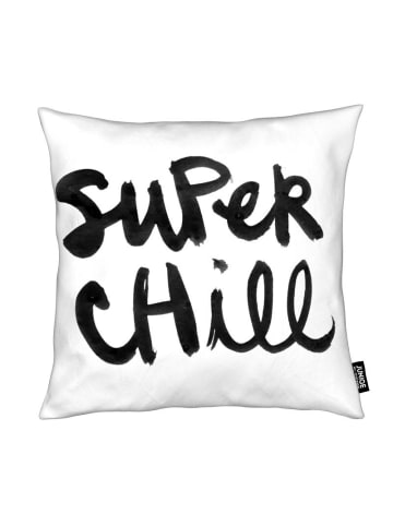 Juniqe Kissen "Super Chill" in Schwarz & Weiß