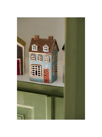 IB Laursen Lichthaus Nyhavn – Hellblaue Fassade mit 2 Dachfenstern in hellblau