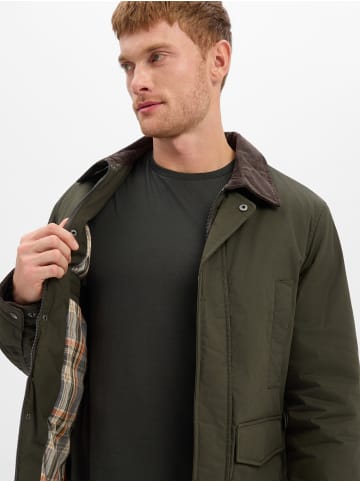 Andrew James Jacke in oliv