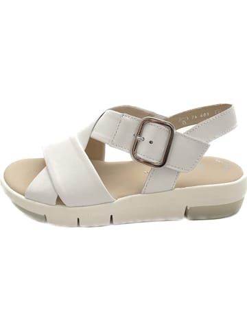 Gabor Sandalen/Sandaletten in offwhite