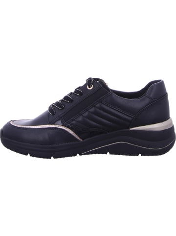 Soft Line Sneaker in schwarz