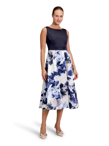 Vera Mont Cocktailkleid mit ausgestelltem Rock in Patch Dark Blue/Dark Blue