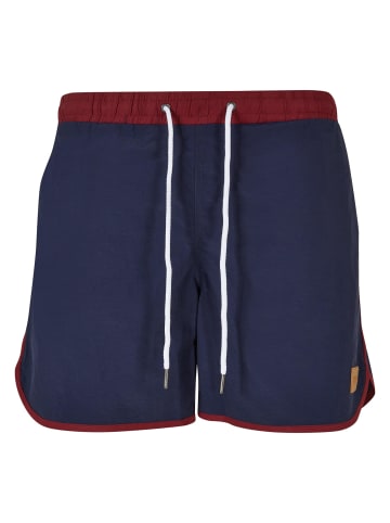 Urban Classics Badeshorts in burgundy/midnightnavy