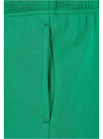 Urban Classics Sweat Shorts in bodegagreen